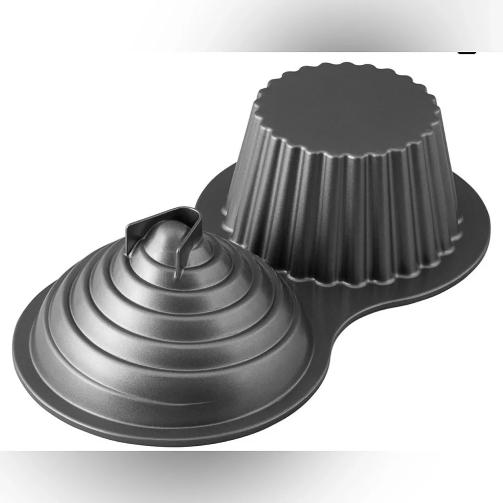 UEC Wilton Giant Large Cupcake Baking mold PAN PERFECT CONDITION